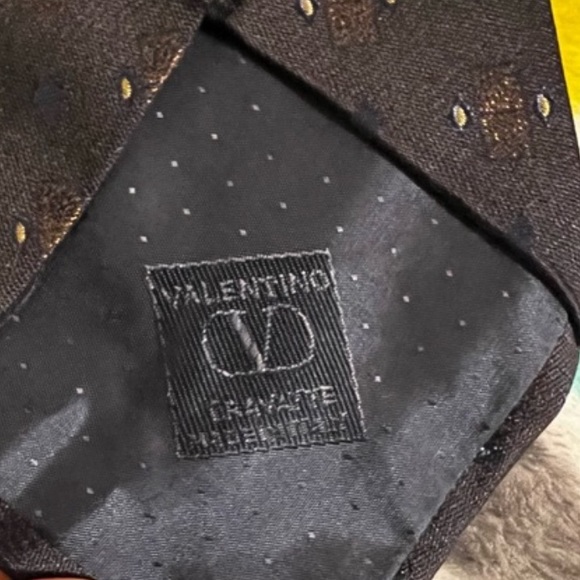 Valentino tie - Picture 4 of 7